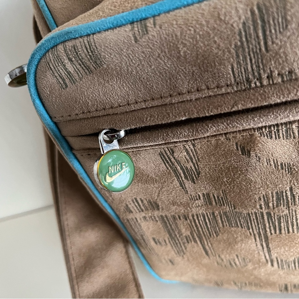 Nike football/soccer traveling bag - Picture 3 of 6